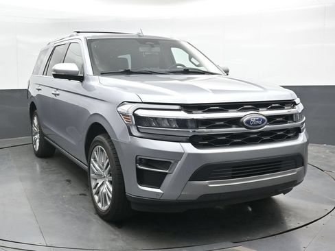 Used 2024 Ford Expedition Limited AWD/4WD image 5