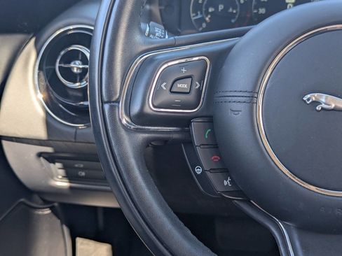 Used 2019 Jaguar XJ R-Sport image 19