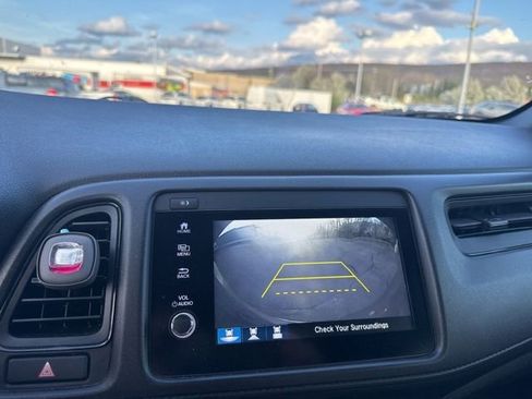 Used 2020 Honda HR-V Sport image 14