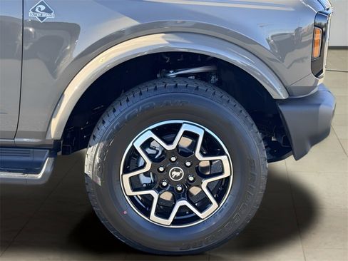 New 2025 Ford Bronco Outer Banks image 44