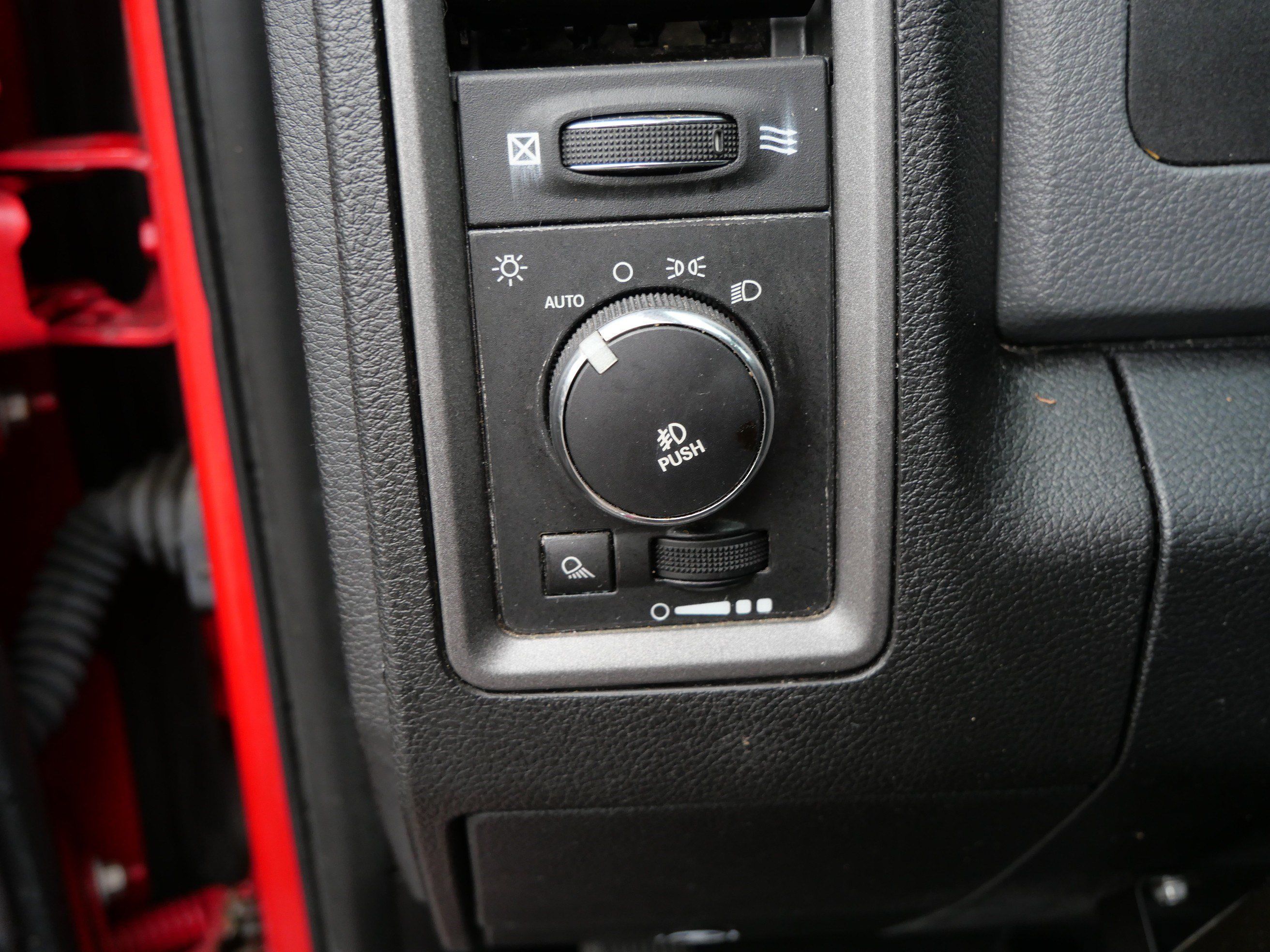 Used 2013 RAM 1500 Express AWD/4WD image 14