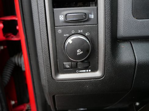 Used 2013 RAM 1500 Express AWD/4WD image 14