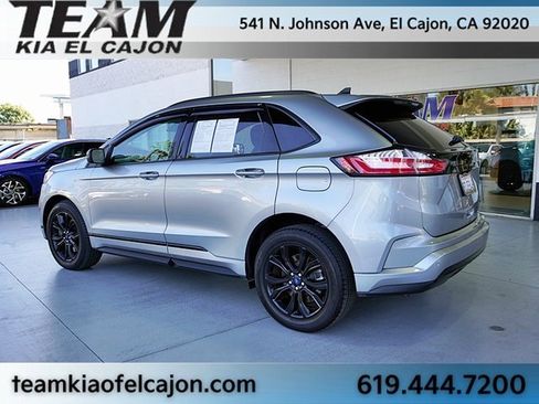 Used 2022 Ford Edge SE w/ Black Appearance Package image 7