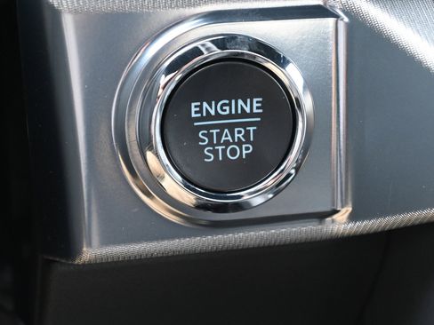 New 2025 Ford F150 Lariat w/ Equipment Group 501A Mid image 20