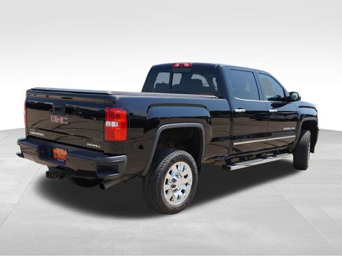 Used 2019 GMC Sierra 2500 Denali AWD/4WD image 5