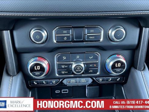 Used 2024 GMC Yukon AT4 w/ AT4 Premium Plus Package AWD/4WD image 16
