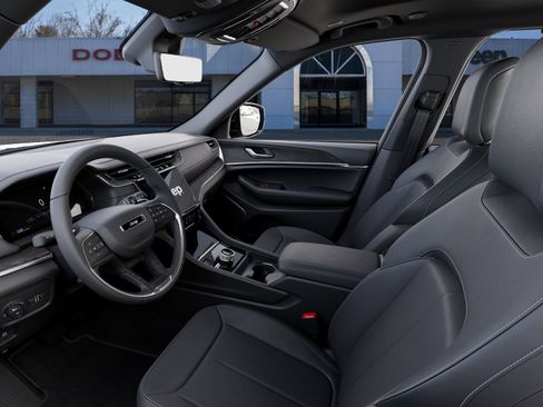 New 2025 Jeep Grand Cherokee L Limited w/ Luxury Tech Group II AWD/4WD image 46