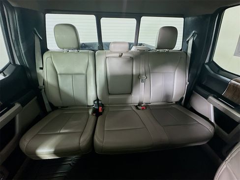 Used 2019 Ford F150 Lariat image 13