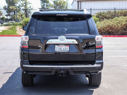 Used 2017 Toyota 4Runner Limited AWD/4WD image 6