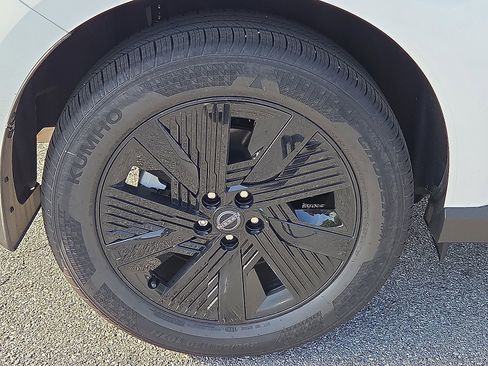 New 2025 Nissan Murano SV image 7