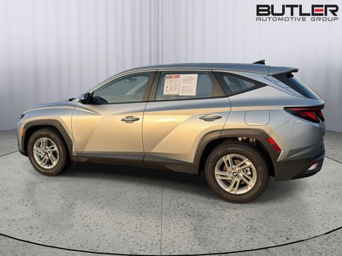 Used 2025 Hyundai Tucson SE FWD image 3