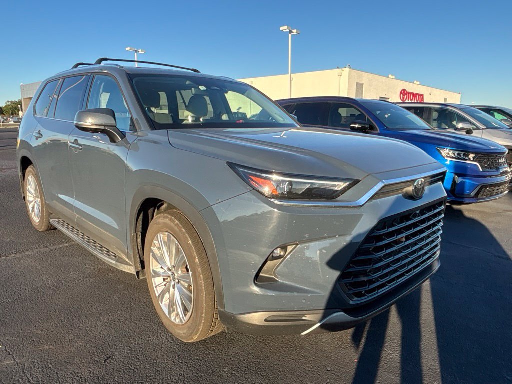 Used 2026 Toyota Grand Highlander AWD image 5