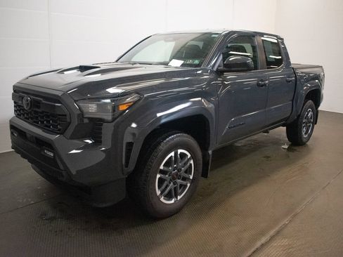 Used 2026 Toyota Tacoma TRD Sport AWD/4WD image 7
