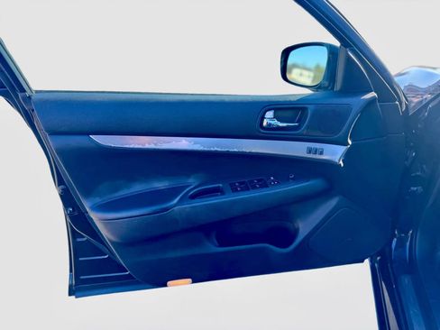 Used 2011 INFINITI G37 x Sedan w/ Premium Pkg image 11