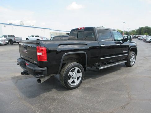Used 2016 GMC Sierra 2500 SLT w/ Duramax Plus Package AWD/4WD image 3