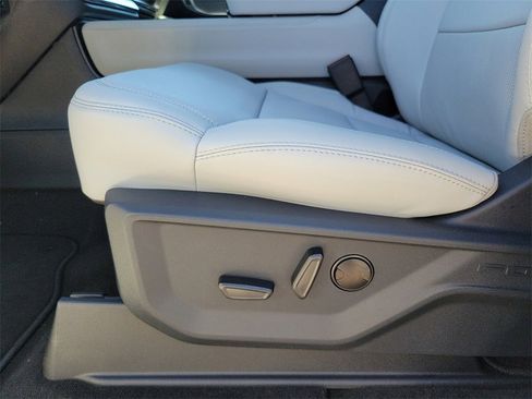 New 2025 Ford Expedition Max Platinum w/ Driver's Package image 13