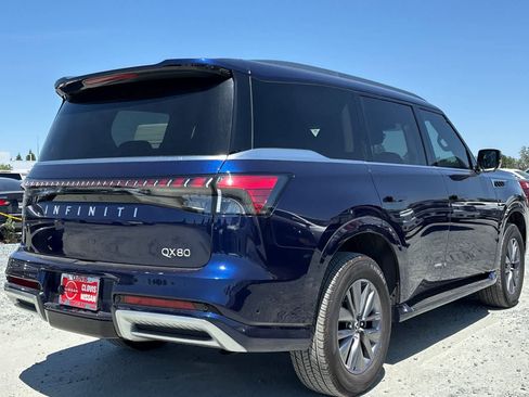 Used 2025 INFINITI QX80 Pure RWD image 3