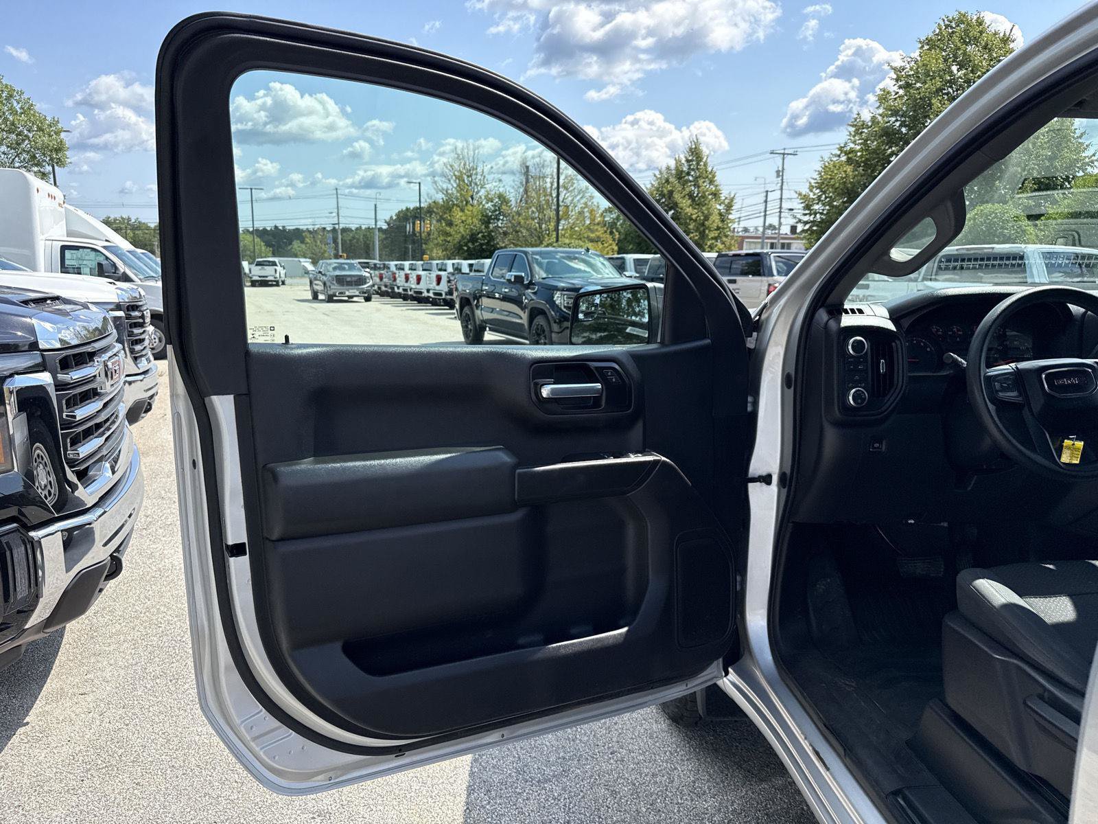 Used 2020 GMC Sierra 1500 4x4 Regular Cab w/ Sierra Value Package image 13