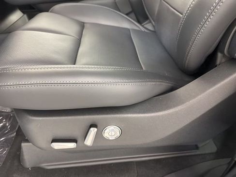 New 2025 Lincoln Navigator Reserve w/ Jet Appearance Package image 15