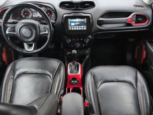 Used 2019 Jeep Renegade Trailhawk AWD/4WD image 25