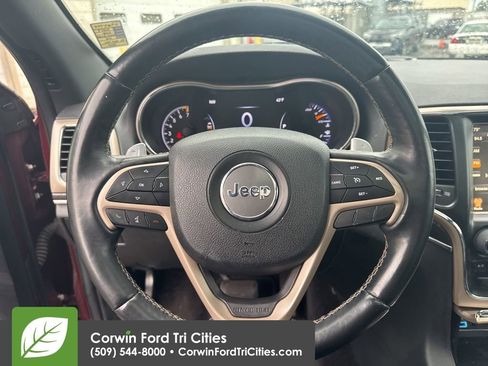 Used 2017 Jeep Grand Cherokee Limited w/ Luxury Group II image 2