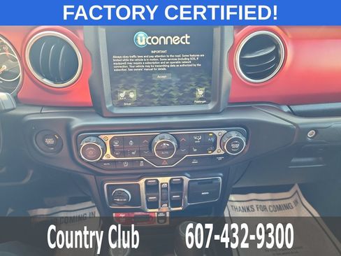 Used 2023 Jeep Gladiator Rubicon w/ LED Lighting Group AWD/4WD image 13