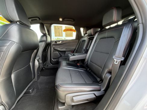 Used 2025 Ford Escape ST-Line w/ Tech Pack #1 FWD image 22