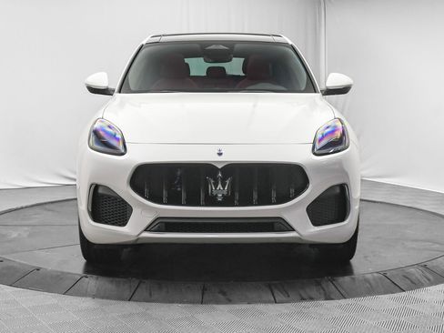 New 2026 Maserati Grecale Modena image 2