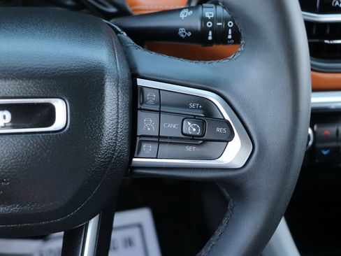 Used 2024 Jeep Compass Limited AWD/4WD image 19