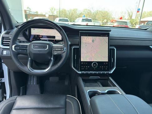 Used 2025 GMC Acadia Denali w/ Super Cruise Package image 27