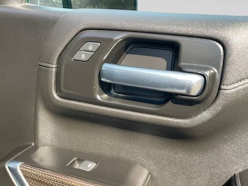 Used 2021 Chevrolet Silverado 1500 LT AWD/4WD image 13