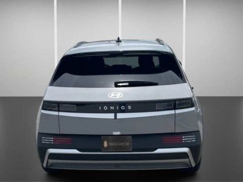 Used 2025 Hyundai Ioniq 5 SEL RWD image 14