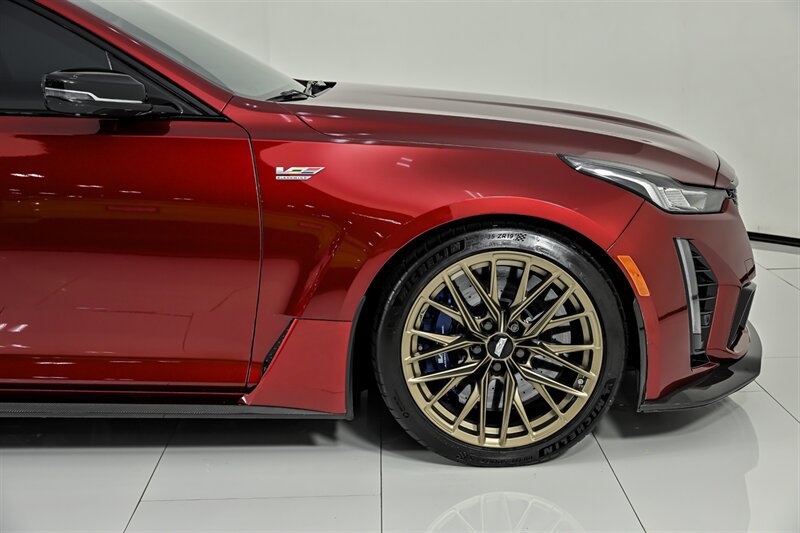 Used 2024 Cadillac CT5 V Blackwing w/ Carbon Fiber Package 2 RWD image 26