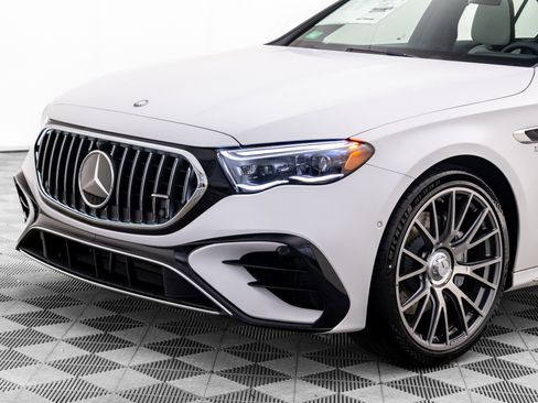 New 2026 Mercedes-Benz E 53 AMG e 4MATIC Sedan image 38
