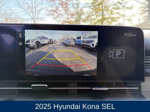 Used 2025 Hyundai Kona SEL image 3