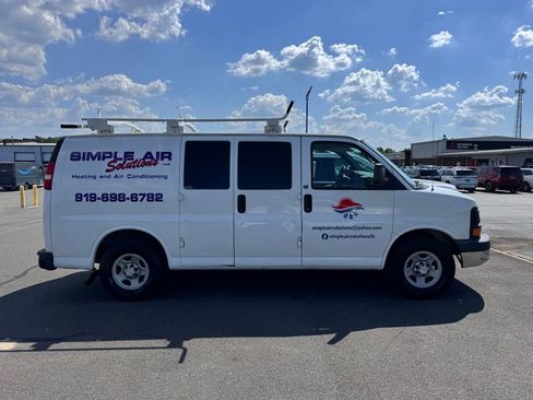 Used 2006 Chevrolet Express 1500 RWD image 3