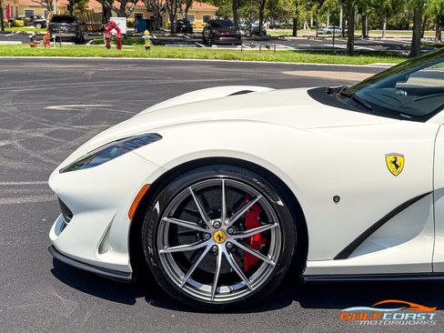 Used 2019 Ferrari 812 Superfast RWD image 39