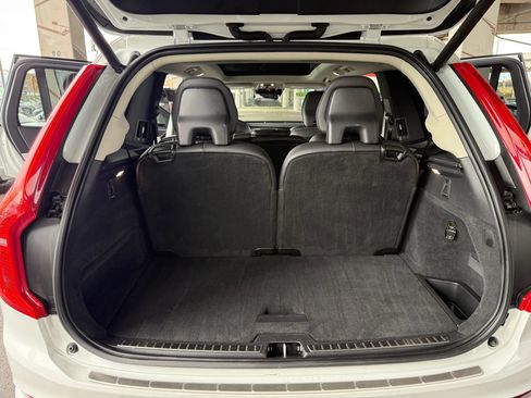 Used 2019 Volvo XC90 T6 Momentum w/ Protection Package Premier AWD/4WD image 18