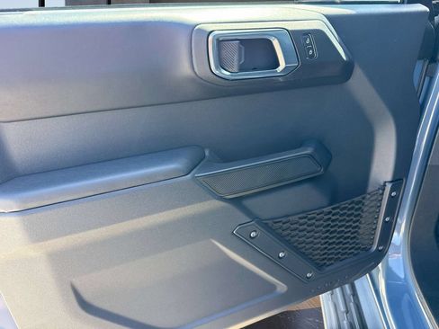 Used 2025 Ford Bronco Outer Banks AWD/4WD image 24
