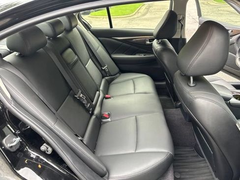 Used 2018 INFINITI Q50 Luxe w/ Essential Package (3.0T Luxe) AWD/4WD image 14