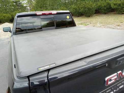 Used 2026 GMC Sierra 1500 Denali AWD/4WD image 9