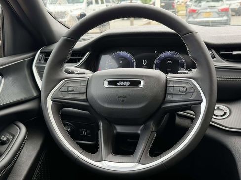New 2025 Jeep Grand Cherokee Altitude AWD/4WD image 20