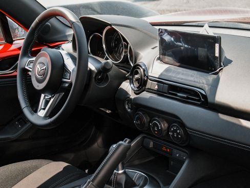 New 2026 MAZDA MX-5 Miata Club RWD image 24
