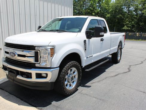 Used 2019 Ford F250 XLT w/ XLT Value Package AWD/4WD image 1