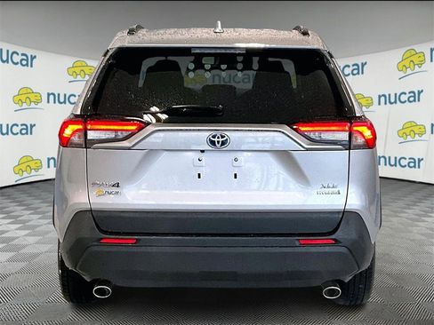 Used 2022 Toyota RAV4 XLE image 5
