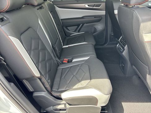 New 2026 Volkswagen Atlas Peak Edition AWD/4WD image 9