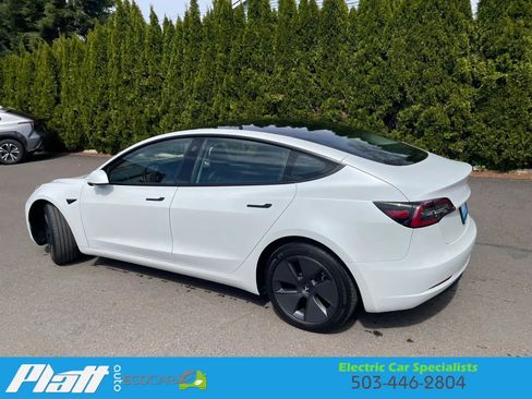 Used 2023 Tesla Model 3 Standard Range image 5