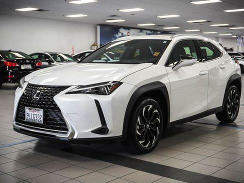 Certified 2024 Lexus UX 250h FWD image 3