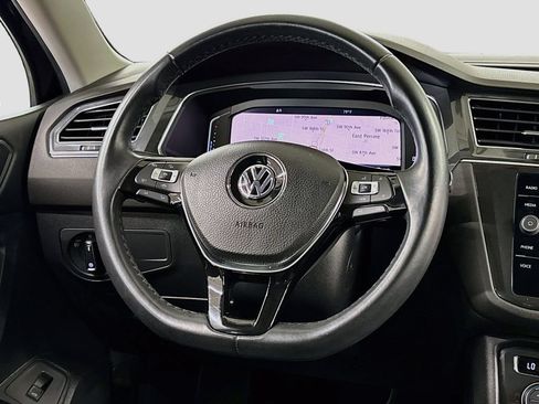 Used 2019 Volkswagen Tiguan SEL FWD image 21