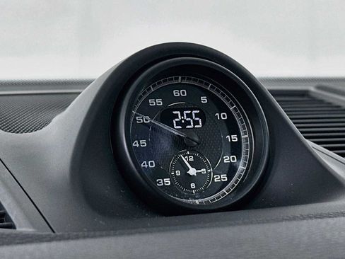 Certified 2026 Porsche Macan AWD/4WD image 16